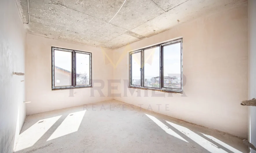 Градска Триетажна КЪЩА в м-ст Кочмар 420кв.м. РЗП - - снимка 5 - Имоти Премиер