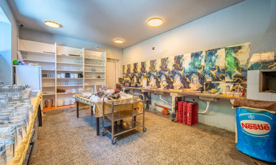 Großes funktionales Lokal - - snimka 8 - Imoti Premier