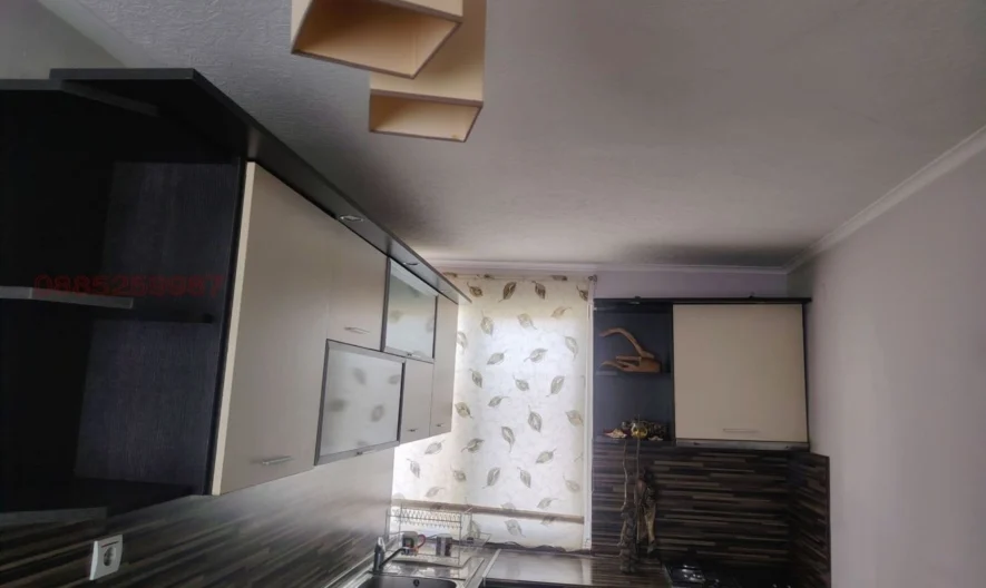 Haus für 2 Familien mit 500 m² Hof, Studio und Aufstockungsmöglichkeit – Burgas -  - snimka 3 - Imoti Premier