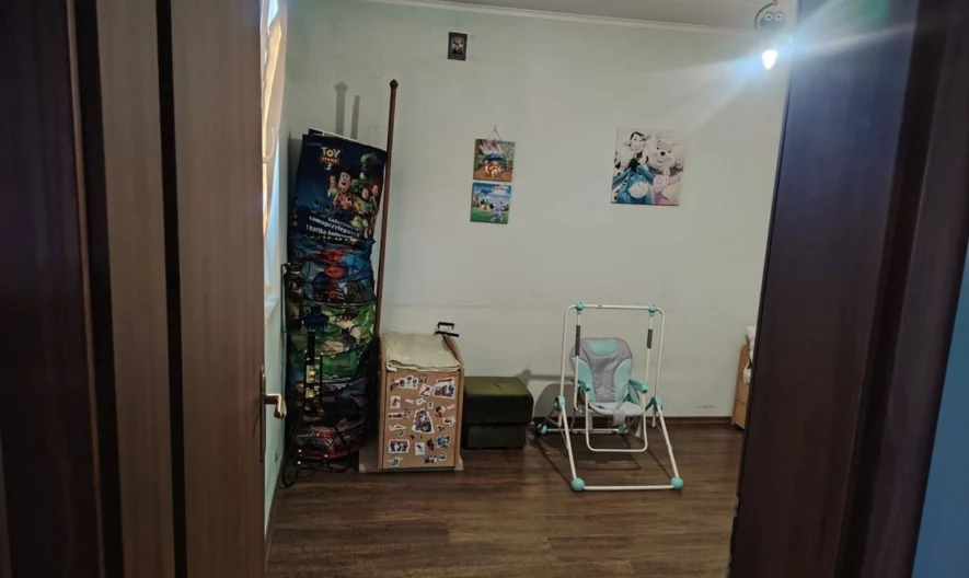Haus für 2 Familien mit 500 m² Hof, Studio und Aufstockungsmöglichkeit – Burgas -  - snimka 6 - Imoti Premier