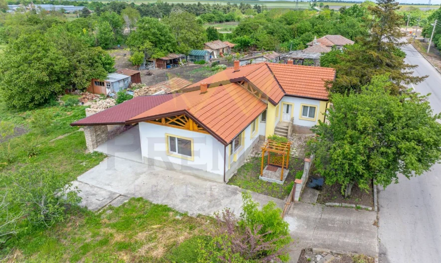 Haus mit einer Fläche von 140 m², Hof von 2000 m² und drei Nebengebäuden mit einer Fläche von 29 m², 20 m² und 17 m². -  - snimka 12 - Imoti Premier