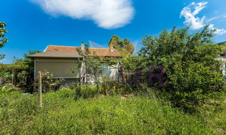 Haus zu verkaufen im Dorf Mirolyubovo, Burgas – Ruhe, Weite und schneller Zugang zur Stadt! -  - snimka 20 - Imoti Premier