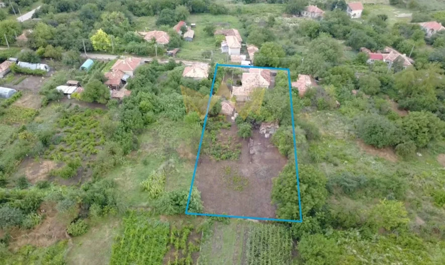 House for Sale in Kochmar Village, Dobrich Region -  - snimka 15 - Imoti Premier