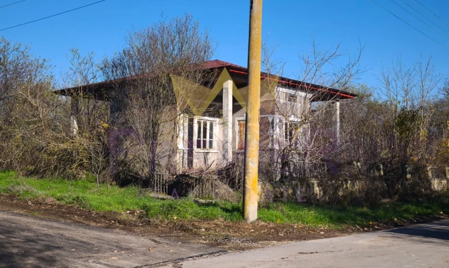 House for sale in the village of Medovo, Dobrich region - - snimka 1 - Imoti Premier