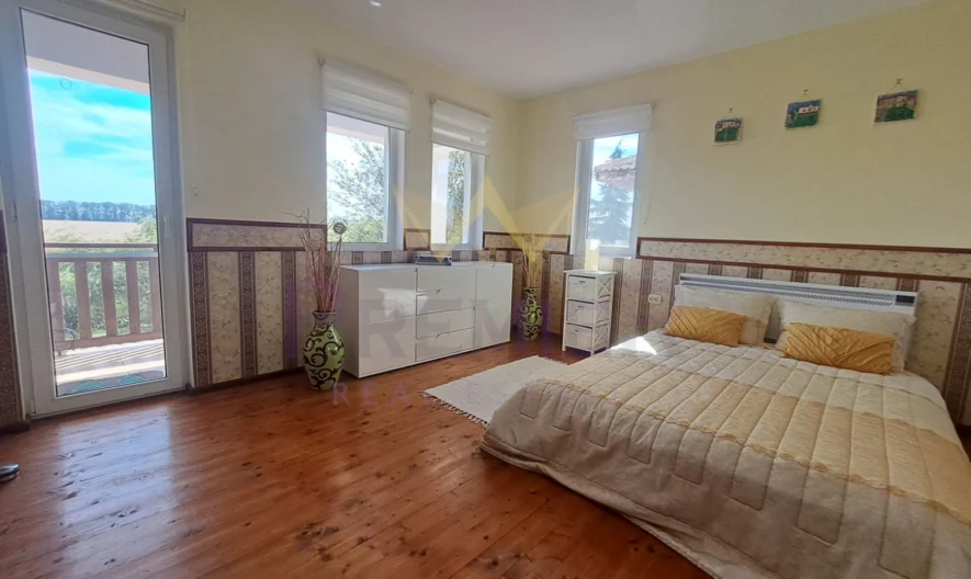 House for sale in the village of Sokolovo, Balchik - - snimka 11 - Imoti Premier
