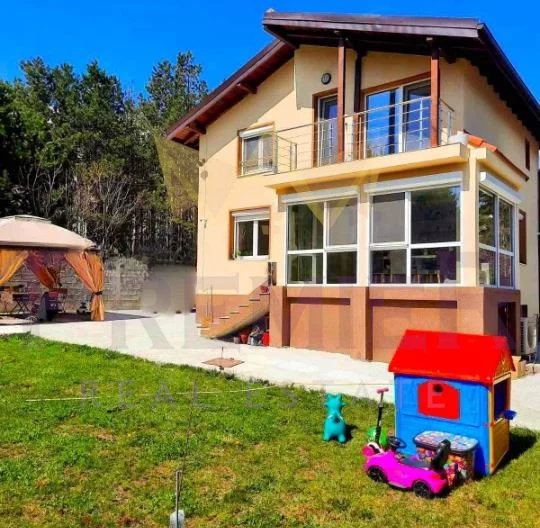 House in the village of Voynegovtsi -  - snimka 15 - Imoti Premier