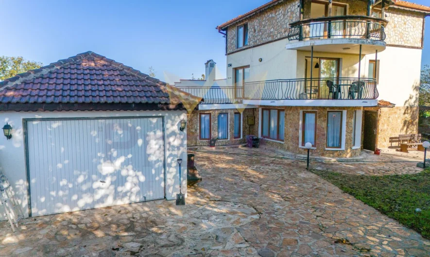 Háromszintes ház medencével és garázzsal – Klimentovo falu -  - snimka 1 - Imoti Premier