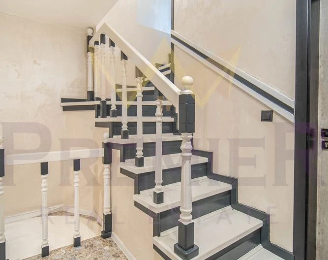 🏡 IDEAL CITY CENTER | 170 SQ.M. | 4 BEDROOMS | GARAGE | MINUTES FROM THE SEA GARDEN -  - snimka 14 - Imoti Premier