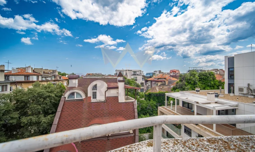 🏡 IDEAL CITY CENTER | 170 SQ.M. | 4 BEDROOMS | GARAGE | MINUTES FROM THE SEA GARDEN -  - snimka 18 - Imoti Premier