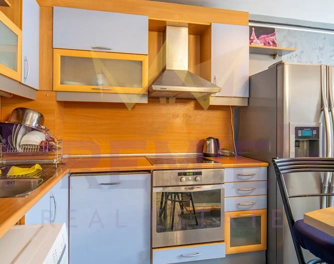 🏡 IDEAL CITY CENTER | 170 SQ.M. | 4 BEDROOMS | GARAGE | MINUTES FROM THE SEA GARDEN -  - snimka 3 - Imoti Premier