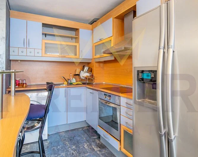 🏡 IDEAL CITY CENTER | 170 SQ.M. | 4 BEDROOMS | GARAGE | MINUTES FROM THE SEA GARDEN -  - snimka 4 - Imoti Premier