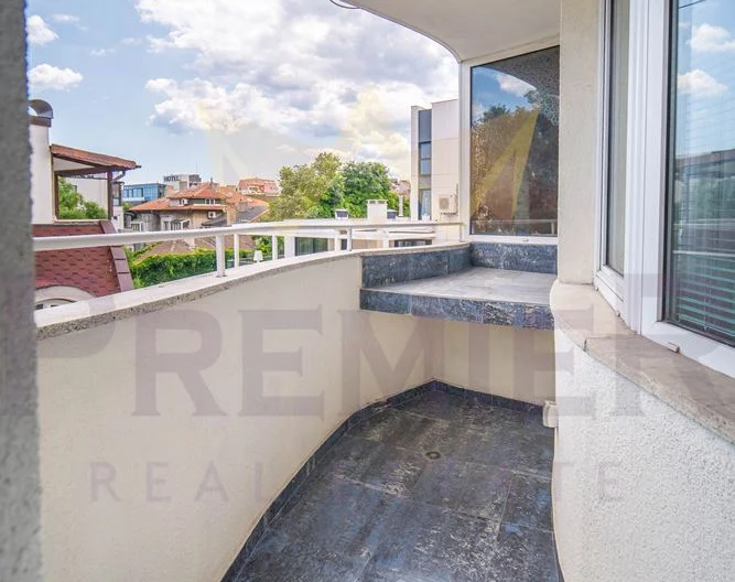🏡 IDEAL CITY CENTER | 170 SQ.M. | 4 BEDROOMS | GARAGE | MINUTES FROM THE SEA GARDEN -  - snimka 7 - Imoti Premier