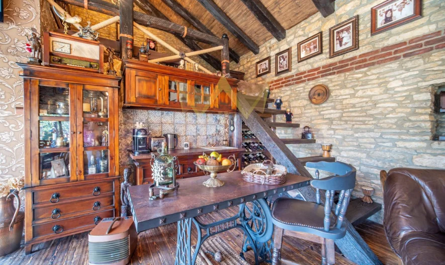 Имноти Премиер Ви  представяме уникален имот – къща в рустикален стил, разположена в град Девня. -  - снимка 18 - Имоти Премиер