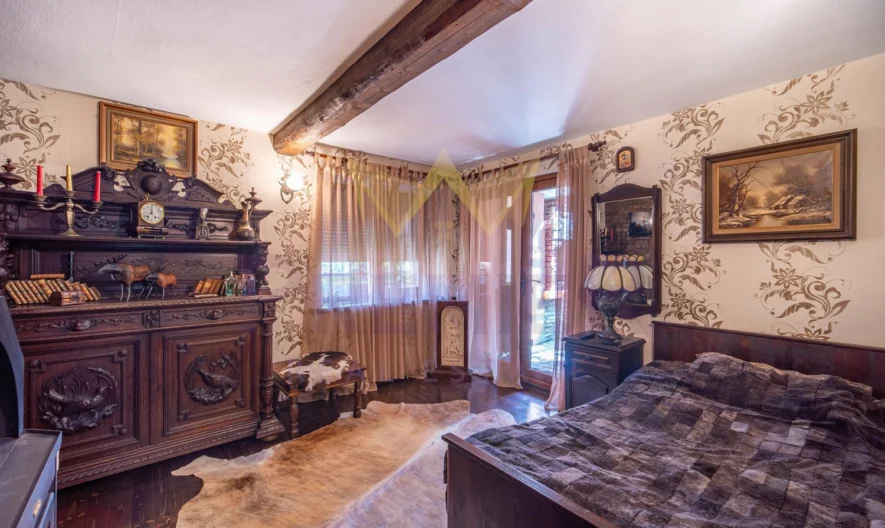 Имноти Премиер Ви  представяме уникален имот – къща в рустикален стил, разположена в град Девня. -  - снимка 21 - Имоти Премиер