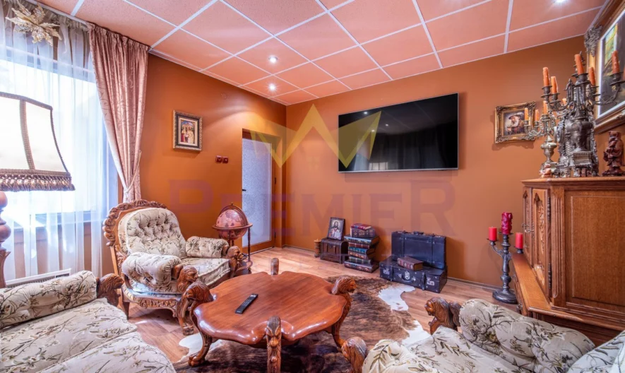 Имноти Премиер Ви  представяме уникален имот – къща в рустикален стил, разположена в град Девня. -  - снимка 31 - Имоти Премиер