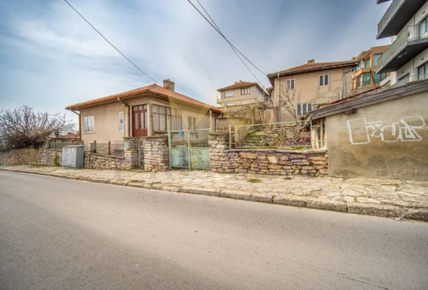 Агенция за недвижими имоти - Имоти Премиер - имот - 1183629, Цена: 175000 EUR