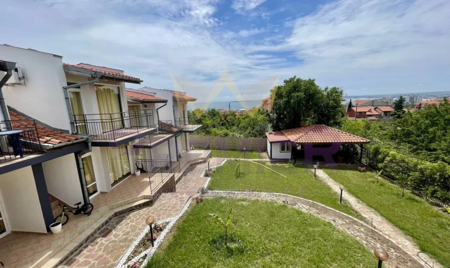 Imoti PREMIER bietet einen geschlossenen Hotelkomplex in der Stadt Sveti Vlas, Gebiet Burgas, zum Verkauf an -  - snimka 2 - Imoti Premier