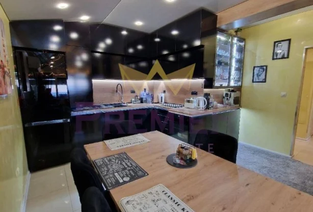 Агенция за недвижими имоти - Имоти Премиер - имот - 1019081, Цена: 295000 EUR