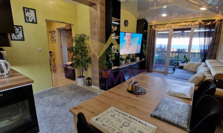 Имоти ПРЕМИЕР предлага за продажба 3 стаен апартамент в К.К Св.Св. Константин и Елена -  - снимка 1 - Имоти Премиер