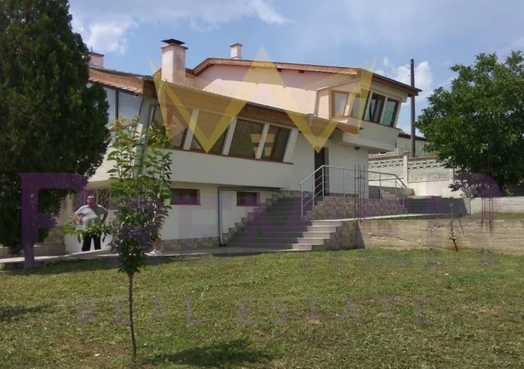 Имоти Премиер предлага за продажба невероятна двуетажна къща в село Детелина! -  - снимка 1 - Имоти Премиер