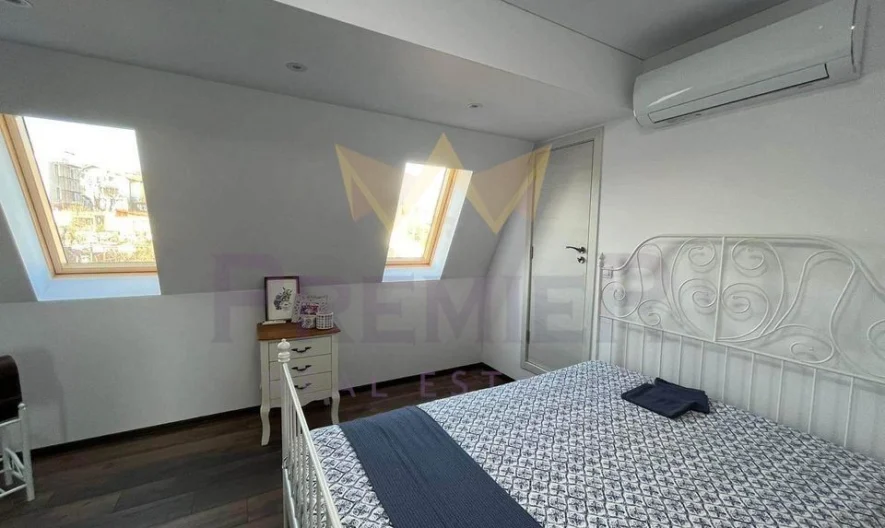 Имоти ПРЕМИЕР Предлага за продажба Уникална триетажна къща в близост до морския бряг - - снимка 14 - Имоти Премиер