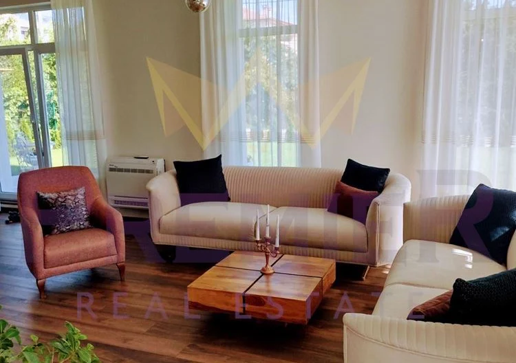 Имоти ПРЕМИЕР Предлага за продажба Уникална триетажна къща в близост до морския бряг - - снимка 7 - Имоти Премиер