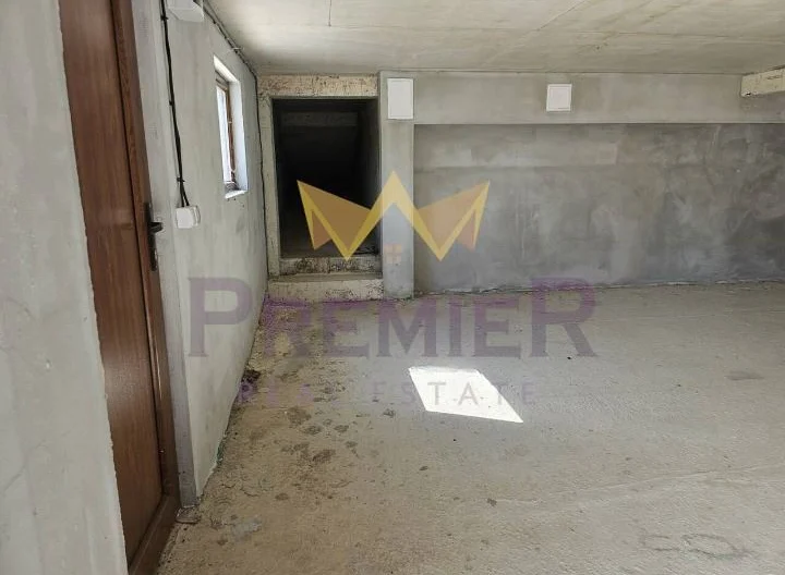 Имоти Премиер представя изключителен имот–прекрасна къща, разположена в село Чайка, община Провадия! -  - снимка 7 - Имоти Премиер