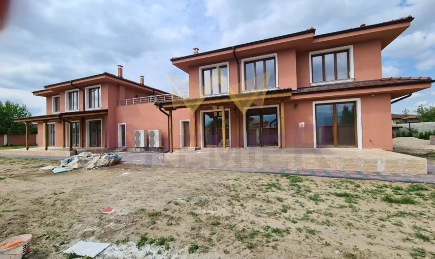 Имоти Премиер представя впечатляваща къща в кв. Беломорски гр.Пловдив - - снимка 1 - Имоти Премиер