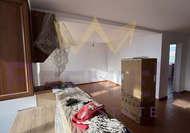 Имоти Премиер продава два етажа от къща в гр. Аксаково -  - снимка 10 - Имоти Премиер