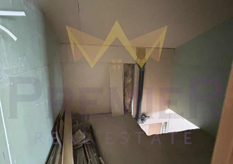 Имоти Премиер продава два етажа от къща в гр. Аксаково -  - снимка 14 - Имоти Премиер