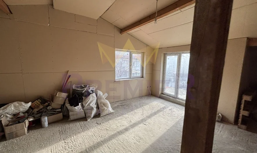 Имоти Премиер продава два етажа от къща в гр. Аксаково -  - снимка 18 - Имоти Премиер