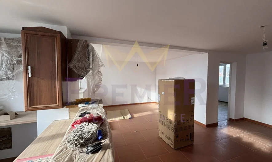 Имоти Премиер продава два етажа от къща в гр. Аксаково -  - снимка 7 - Имоти Премиер