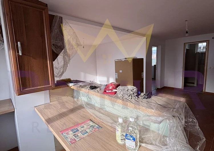 Имоти Премиер продава два етажа от къща в гр. Аксаково -  - снимка 7 - Имоти Премиер