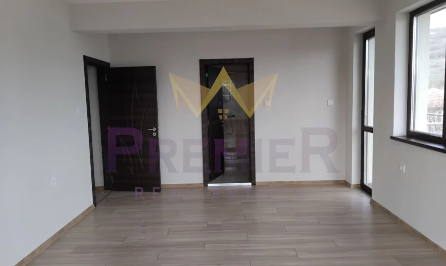 Имоти Премиер продава двуетажна къща в с. Генерал Кантарджиево. -  - снимка 12 - Имоти Премиер