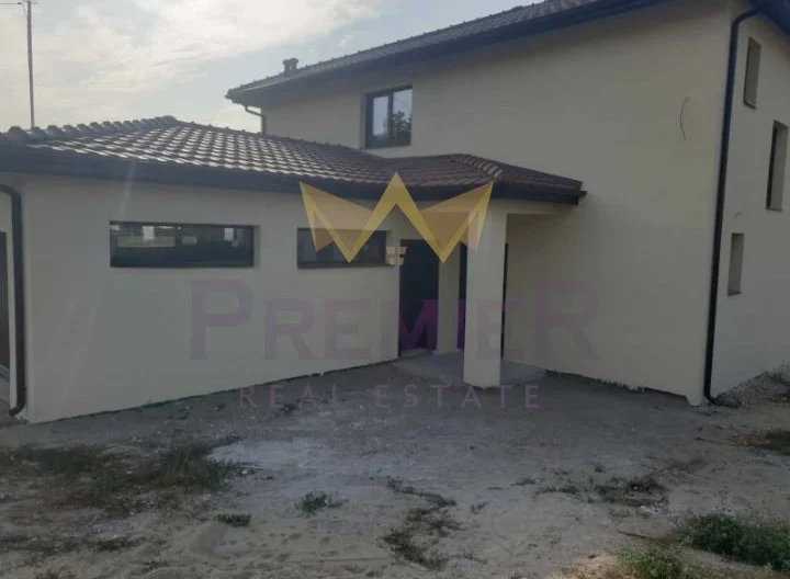 Имоти Премиер продава двуетажна къща в с. Генерал Кантарджиево. - - снимка 3 - Имоти Премиер