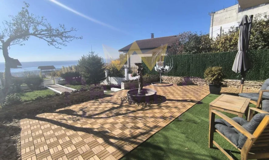 Имоти Премиер продава прекрасна триетажна къща с панорамна гледка в гр. Варна! - - снимка 12 - Имоти Премиер