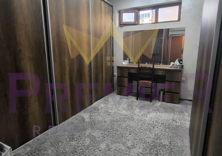 Имоти Премиер продава прекрасна триетажна къща с панорамна гледка в гр. Варна! -  - снимка 15 - Имоти Премиер