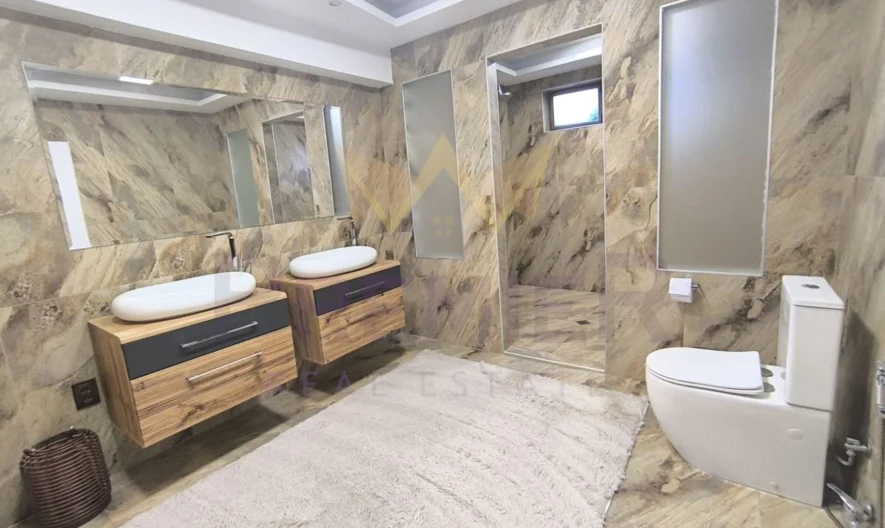 Имоти Премиер продава прекрасна триетажна къща с панорамна гледка в гр. Варна! - - снимка 18 - Имоти Премиер