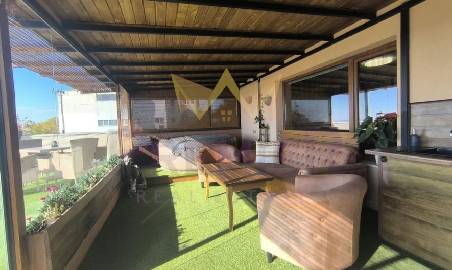 Имоти Премиер продава прекрасна триетажна къща с панорамна гледка в гр. Варна! - - снимка 34 - Имоти Премиер