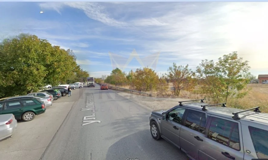 Имоти Премиер ви предлага парцел между кв Коматево-Първенец -  - снимка 3 - Имоти Премиер