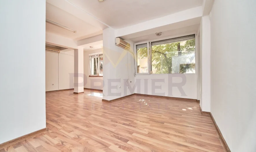 Интересен имот с множество възможности / район Лятно кино Тракия - - снимка 2 - Имоти Премиер