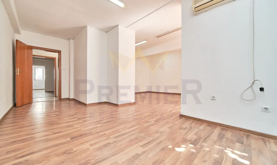 Интересен имот с множество възможности / район Лятно кино Тракия - - снимка 3 - Имоти Премиер