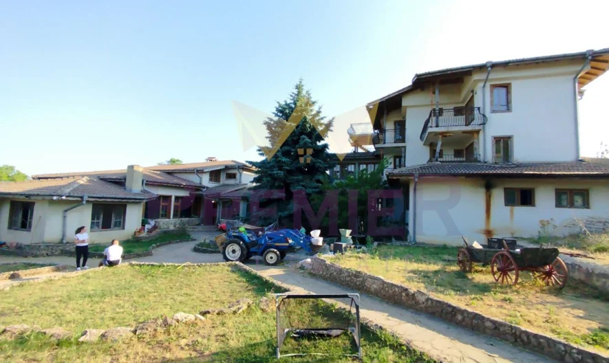 ИНВЕСТИЦИОНЕН ИМОТ |  КЪЩА ЗА ГОСТИ /  ХОСПИС  ИЛИ КЪЩА ЗА ЦЕЛОГОДИШНО ЖИВЕЕНЕ  с. Климентово обл.ВАРНА -  - снимка 4 - Имоти Премиер