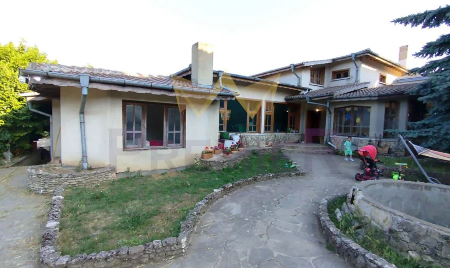 ИНВЕСТИЦИОНЕН ИМОТ |  КЪЩА ЗА ГОСТИ /  ХОСПИС  ИЛИ КЪЩА ЗА ЦЕЛОГОДИШНО ЖИВЕЕНЕ  с. Климентово обл.ВАРНА -  - снимка 6 - Имоти Премиер