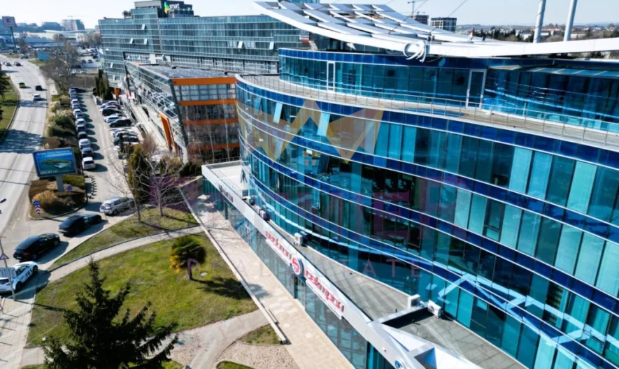 Инвестиционен имот с гарантиран доход – представителни офиси в модерна бизнес сграда в гр. Бургас -  - снимка 2 - Имоти Премиер