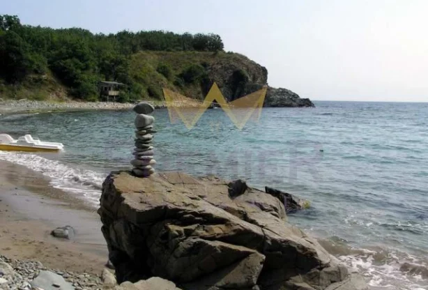 Агенция за недвижими имоти - Имоти Премиер - имот - 1177400, Цена: 2250000 EUR