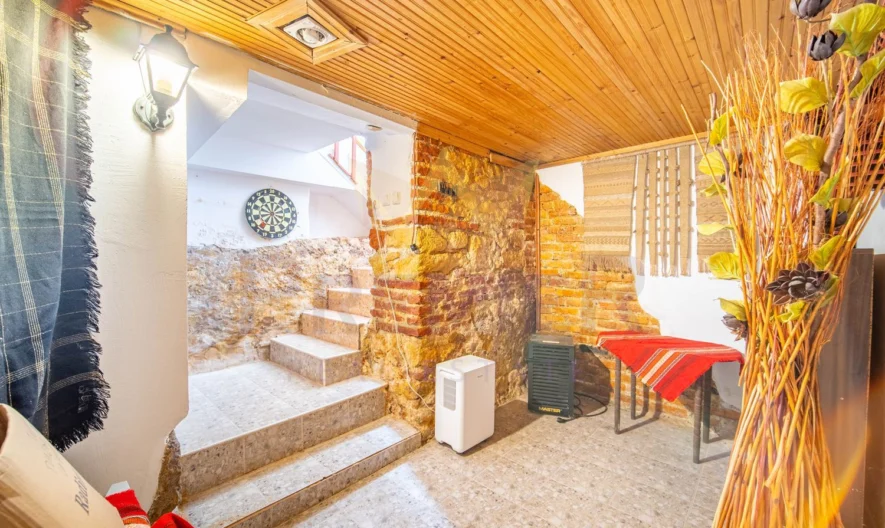 Investment property near the Municipality, Varna - - snimka 9 - Imoti Premier