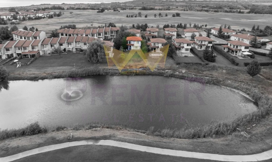 ИЗКЛЮЧИТЕЛНА КЪЩА С РЗП 139 КВ.М. НА САМОТО ЕЗЕРО – GREEN QUARTER, LIGHTHOUSE GOLF & SPA RESORT -  - снимка 13 - Имоти Премиер