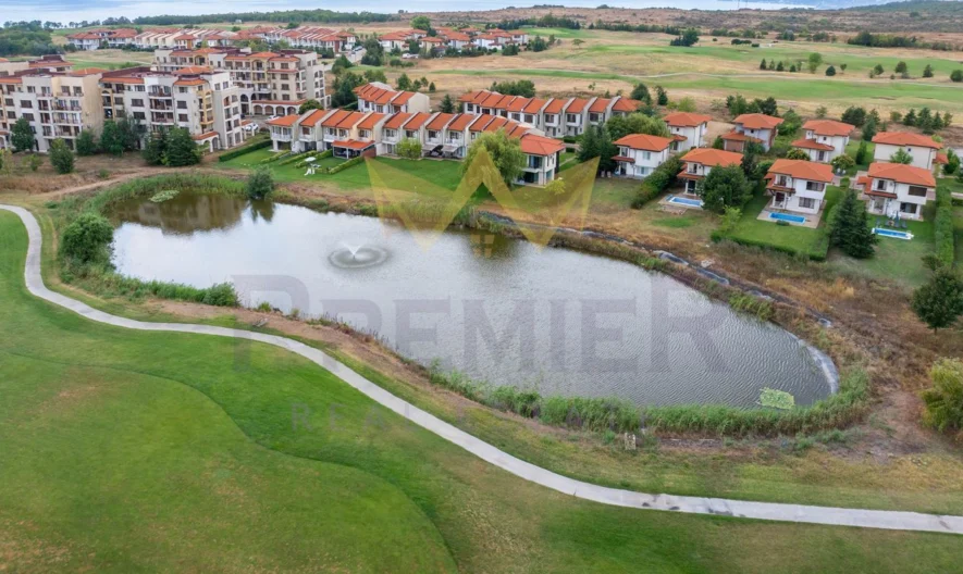ИЗКЛЮЧИТЕЛНА КЪЩА С РЗП 139 КВ.М. НА САМОТО ЕЗЕРО – GREEN QUARTER, LIGHTHOUSE GOLF & SPA RESORT -  - снимка 14 - Имоти Премиер