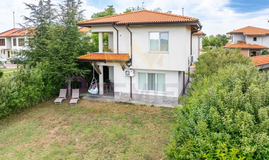 ИЗКЛЮЧИТЕЛНА КЪЩА С РЗП 139 КВ.М. НА САМОТО ЕЗЕРО – GREEN QUARTER, LIGHTHOUSE GOLF & SPA RESORT -  - снимка 4 - Имоти Премиер